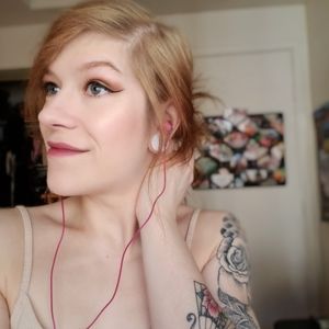 Meet your Posher, Kira